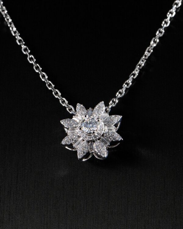 Noor Diamond Pendant Set